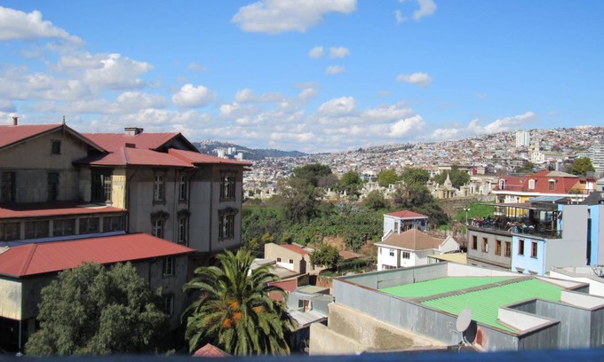 Cerro Alegre Hostel | Hostel ∙ 8 guests