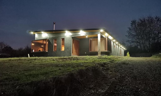 Yungay House | Los Acacios