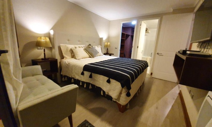 Downtown Santiago Apartment | Mojens Suites Santiago