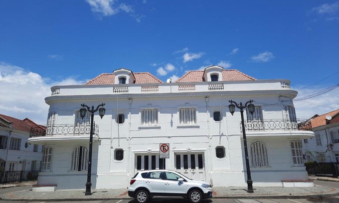 Downtown Santiago Hostel | RESIDENCIAL METRO REPUBLICA