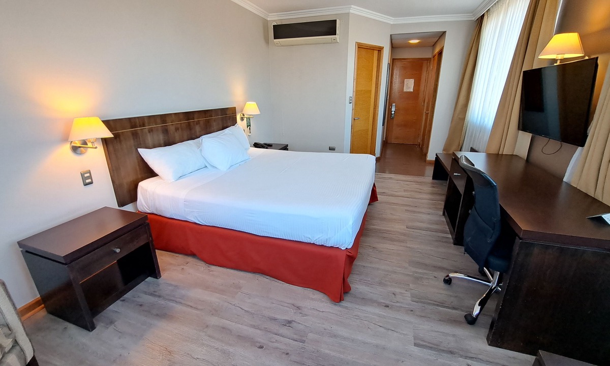 Hualpen Hotel | Diego Almagro Lomas Verdes