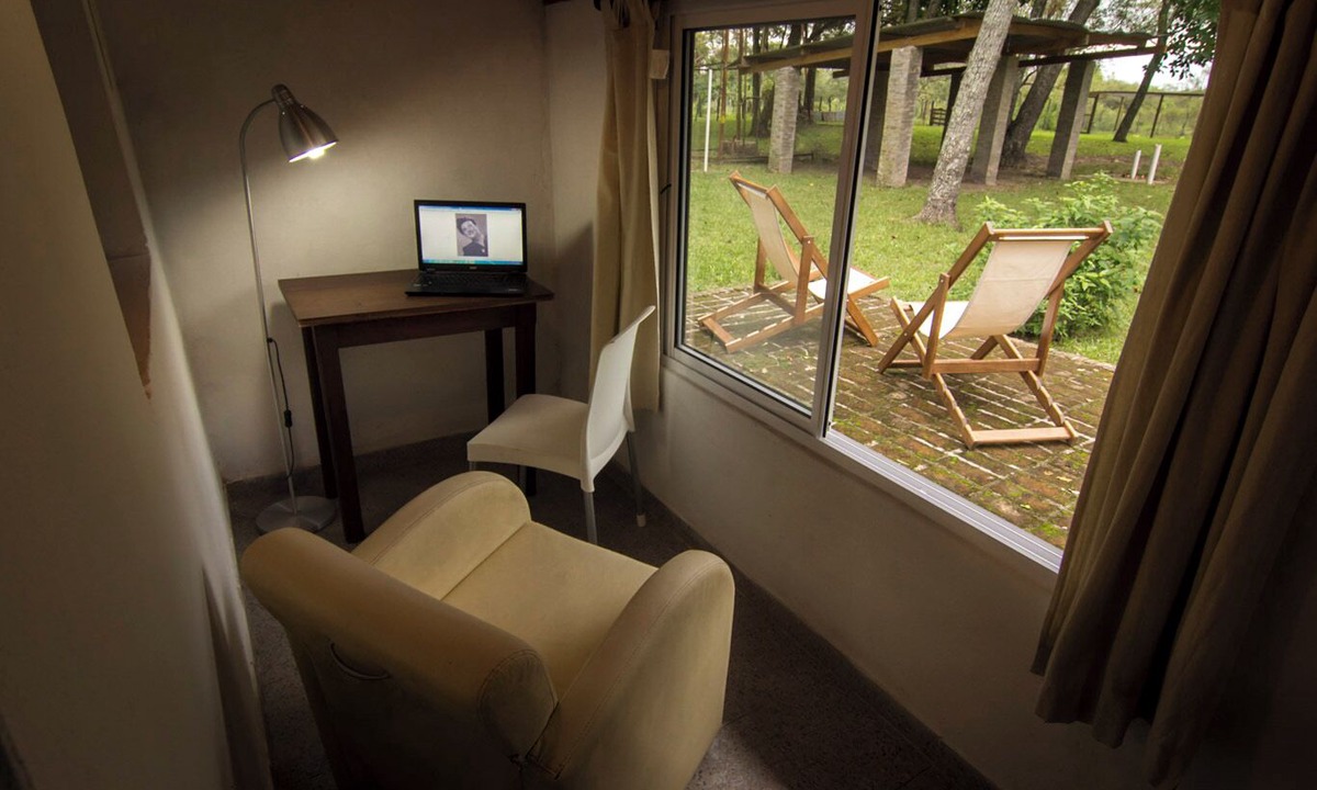 Esquina House | Mombiri