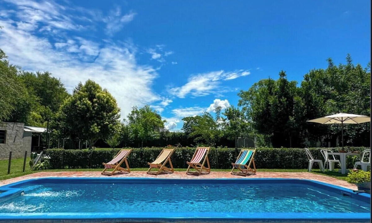 Villa Lia Apartment | Country cabin with a pool, sports court, and barbecue area