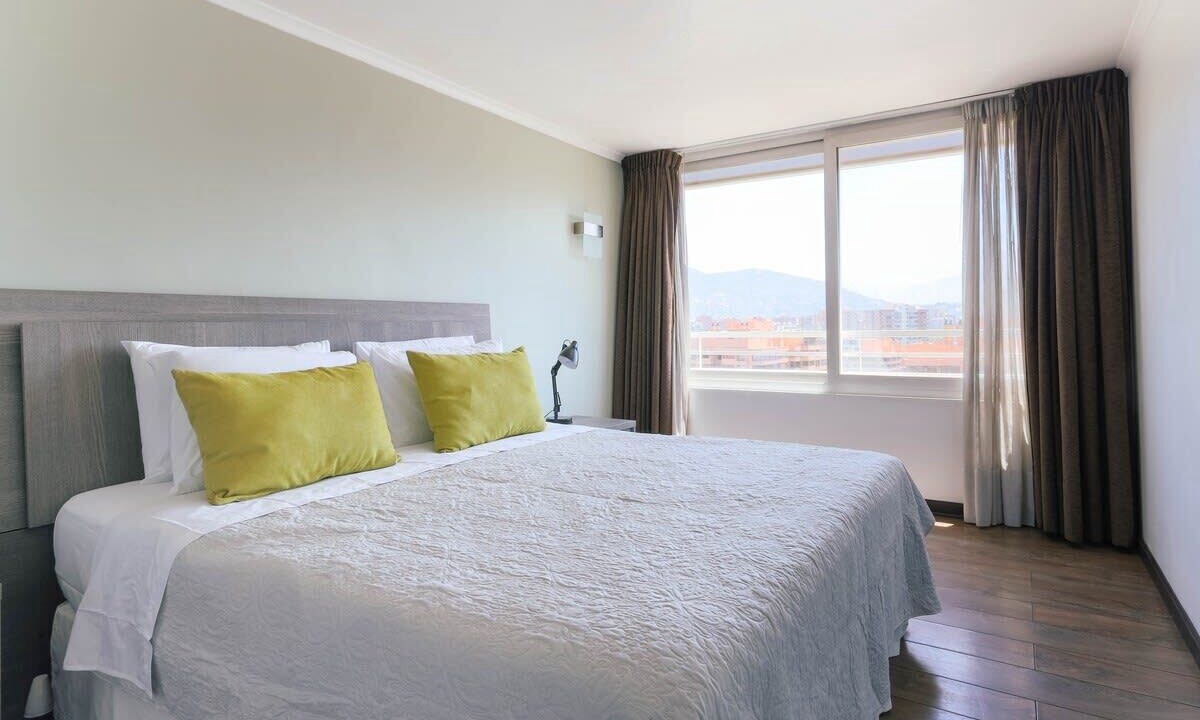 Apoquindo Apartment | Upper Views 2D Wifi, Balcony & Parking
