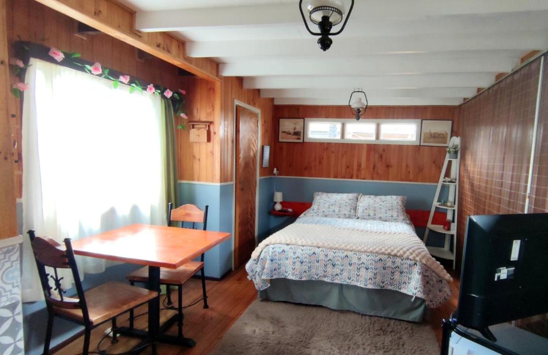 Victoria Bed & Breakfast | Victoria Cabin