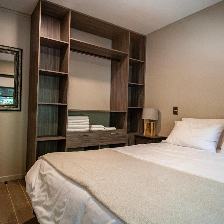 Pinto Apartment | Edificios Refugio