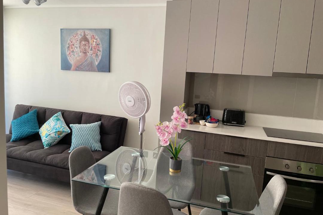La Cisterna Apartment | Acogedor Depto con Estacionamiento Cerca Metro Wifi & Gym