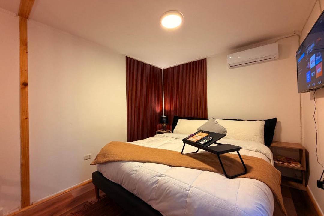 Villa Alemana House | Casa Colmena