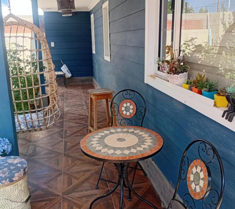 Plottier House | casa azul