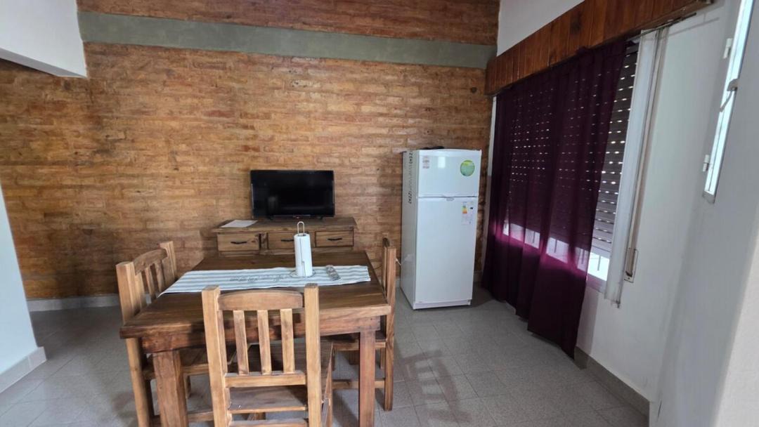 Choele Choel Apartment | Cabaña centrica con camas individuales a 100m de la ruta