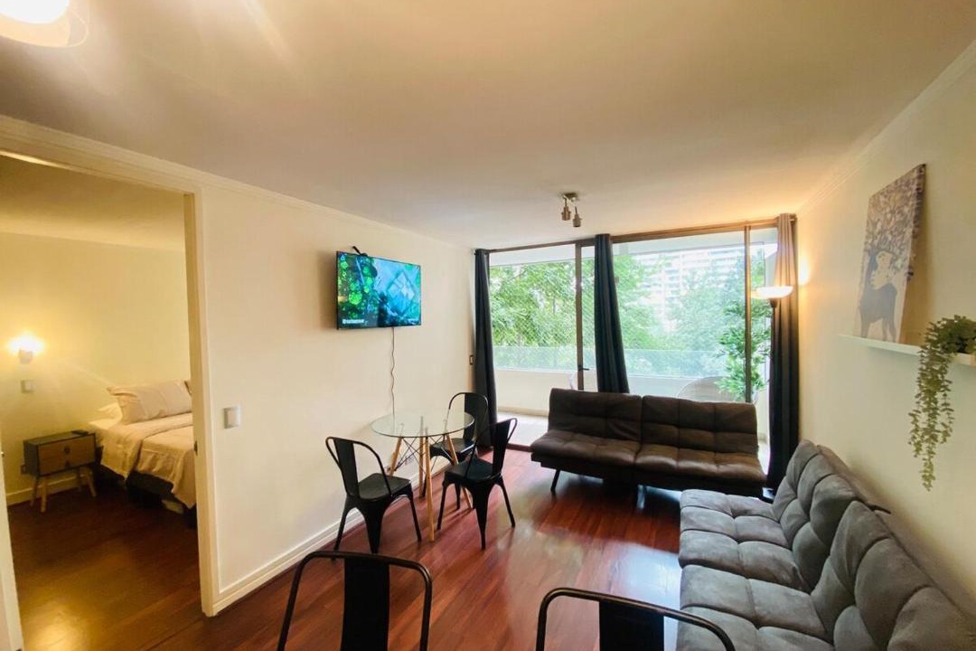 Yerbas Buenas Apartment | Clínica Alemana - Parque Arauco 4 Personas