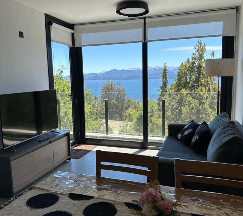 San Carlos de Bariloche Apartment | Amanecer del lago