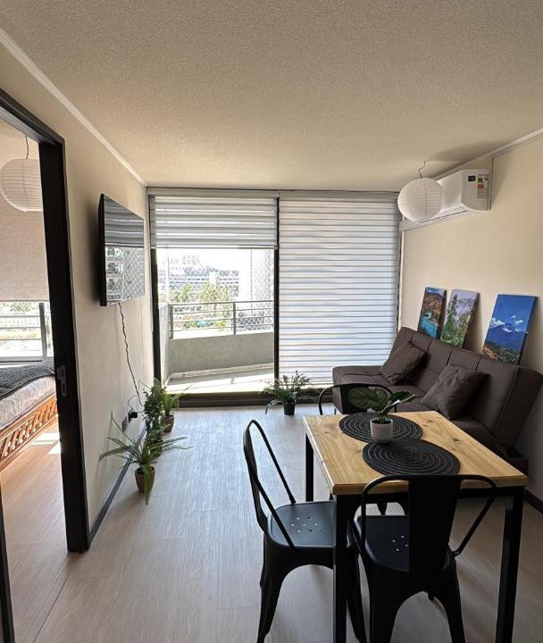 La Florida Apartment | Patagonia Lounge - Lluvia
