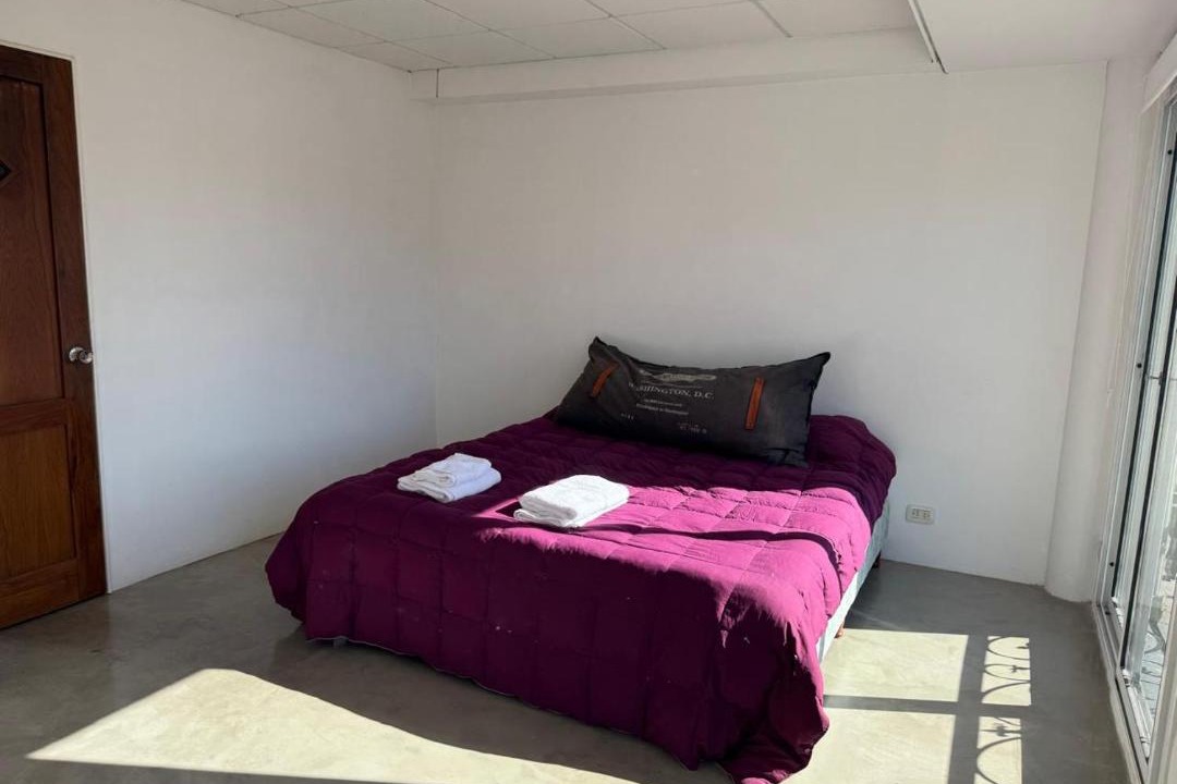 Martinez Apartment | Departamento Martinez San Isidro con AA y Wifi velocidad Ideal para quienes necesitan alojarse cerca de clínicas como Trinidad San Isidro Las Lomas o Fertilitis excelente acceso desde Panamericana y Thames espacio comodo tranquilo y totalmente equipado