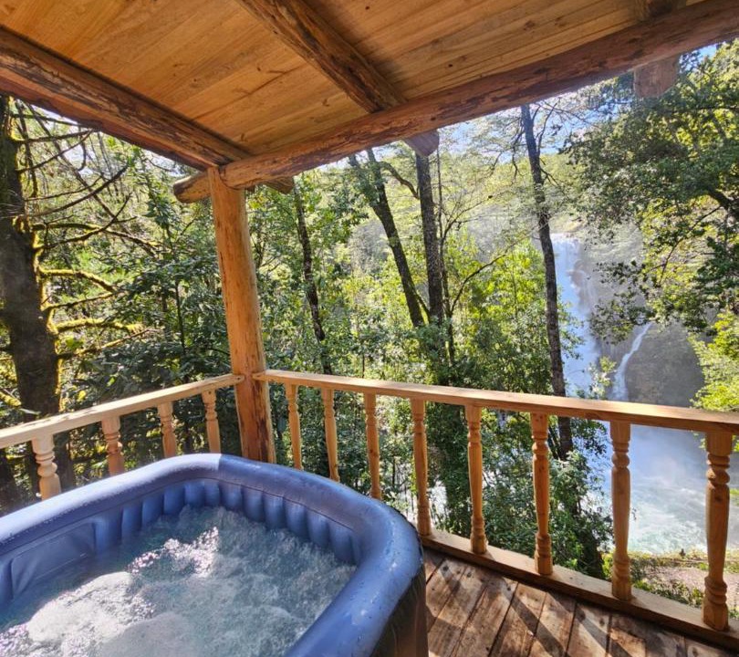 Cochamo House | Cabaña Refugio Cascada