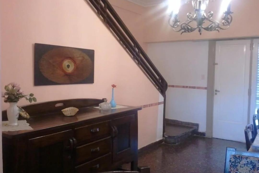 Miramar House | Miramar costa Atlántica alquiler temporario casa para 10 personas exelente ubicación a Dos cuadras de la playa y cuatro del centro