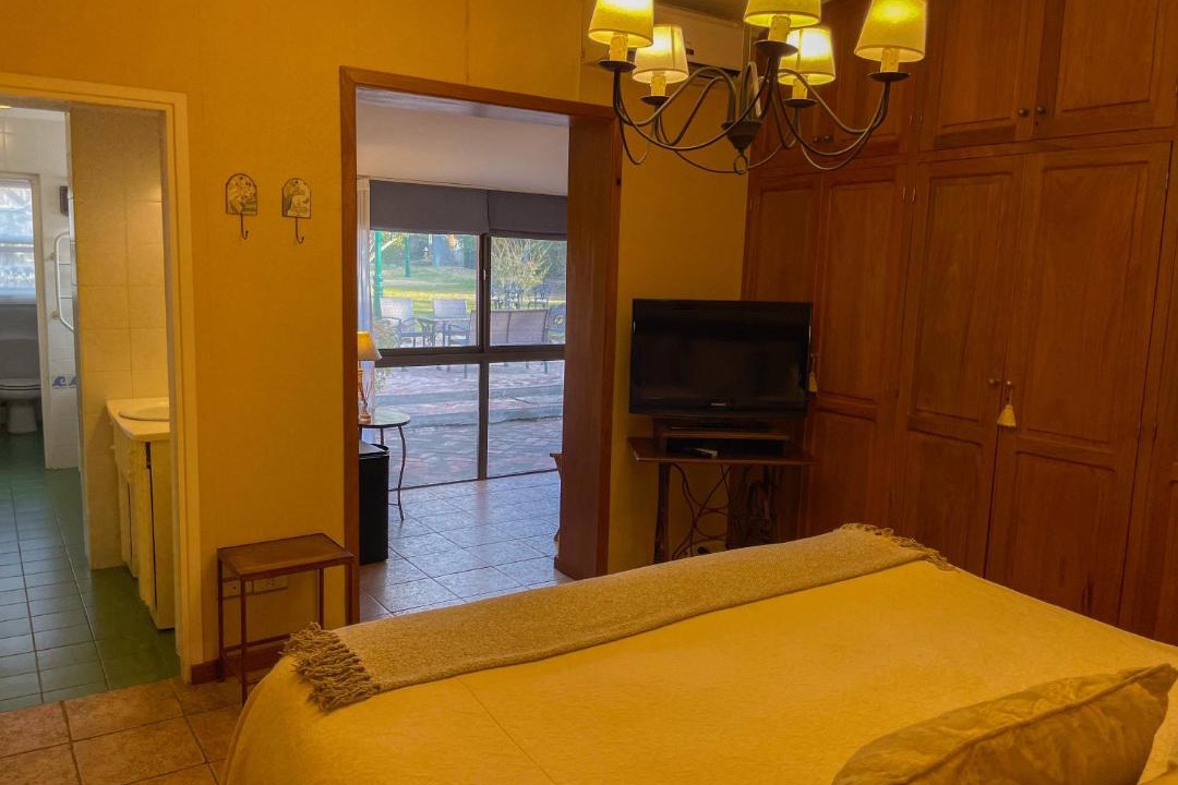 Chacras de Coria Hotel | Robles de Besares