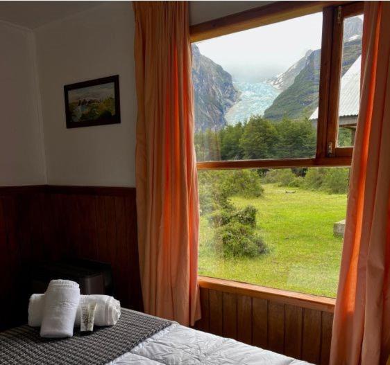 Puerto Natales Hotel | Monte Balmaceda Lodge & Glaciers