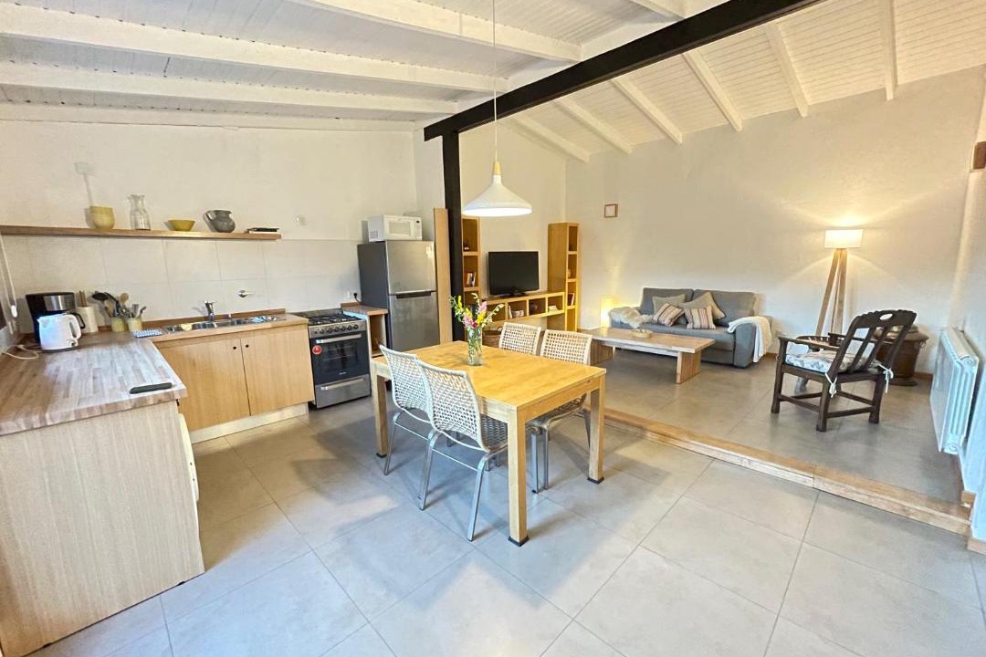 Dina Huapi House | Los Coirones 1 - Cabaña con jardin