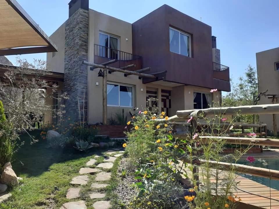 Las Compuertas House | Oasis Jadranca