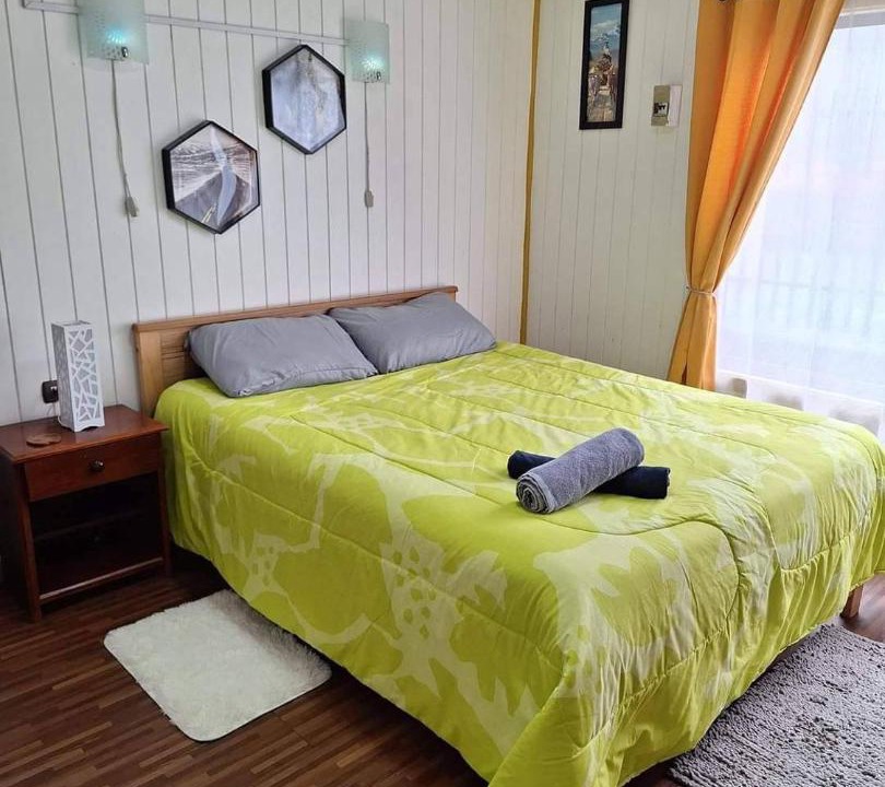 Ancud House | Habitación con Baño independiente