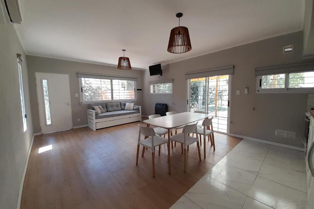 Mercedes House | Los Robles