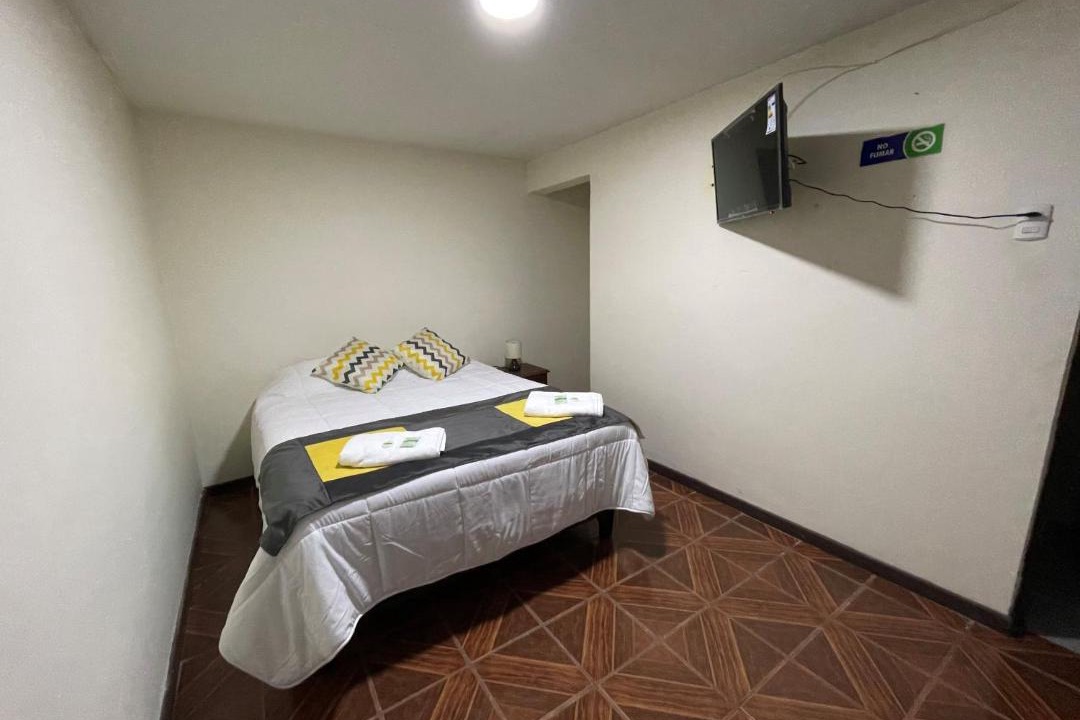 Vallenar House | Hostal CECIL +