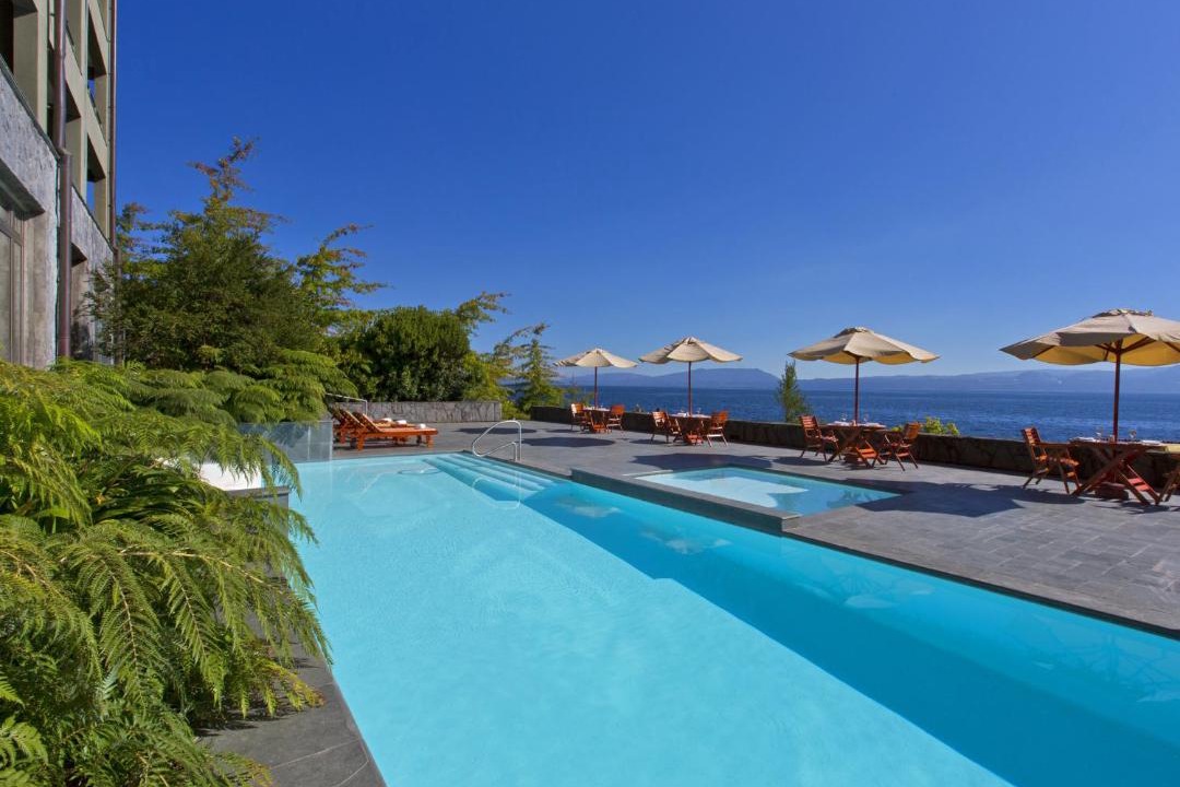 Las Chilcas Hotel | Park Lake Luxury Hotel