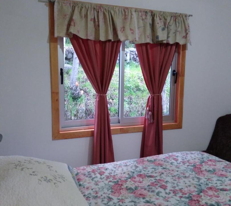 Villarrica Bed & Breakfast | Flor/Victoria