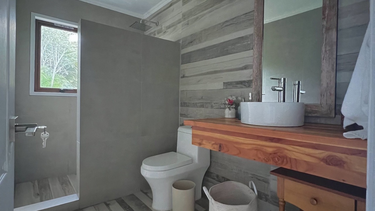Photo of Bathroom in Hanga Roa