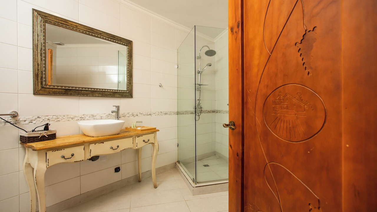 Photo of Bathroom in Valley of Casablanca
