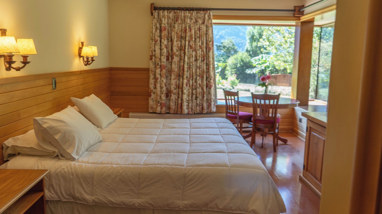 Photo of Bedroom in Peulla
