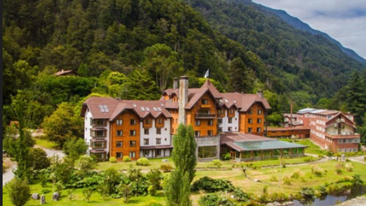 Photo of Buildings in Peulla