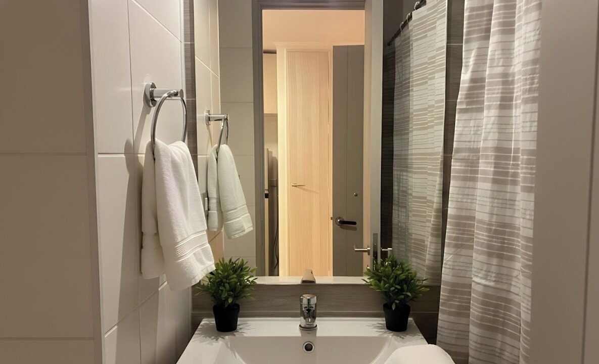 Photo of Bathroom in Downtown Santiago