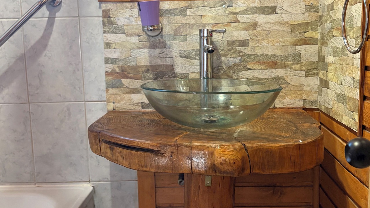Photo of Bathroom in Pinto