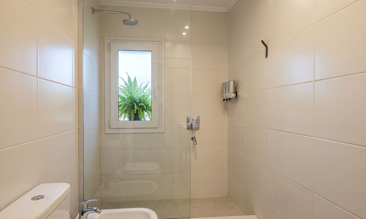 Photo of Bathroom in Azul