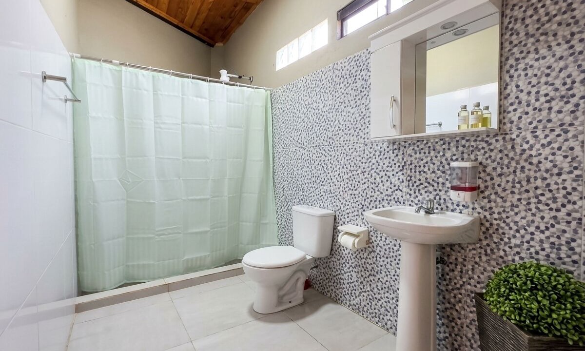 Photo of Bathroom in Encarnacion