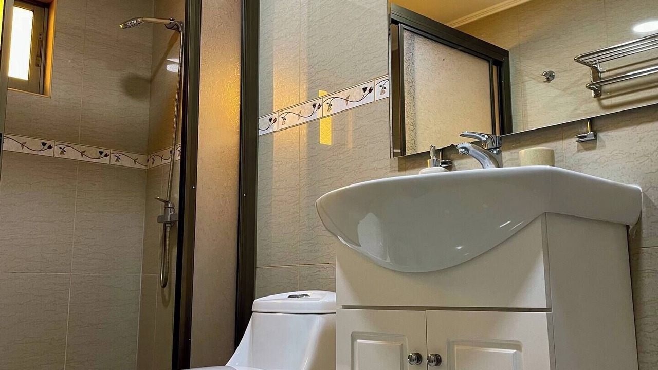 Photo of Bathroom in Pinto
