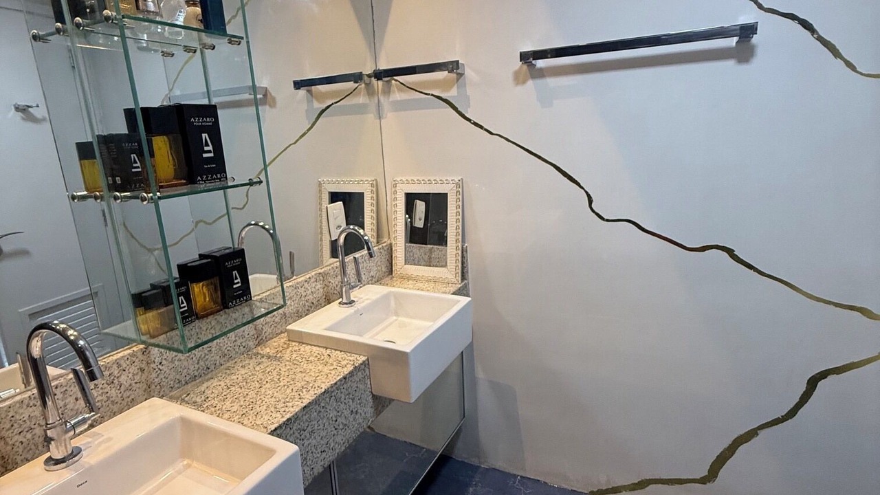 Photo of Bathroom in Meireles