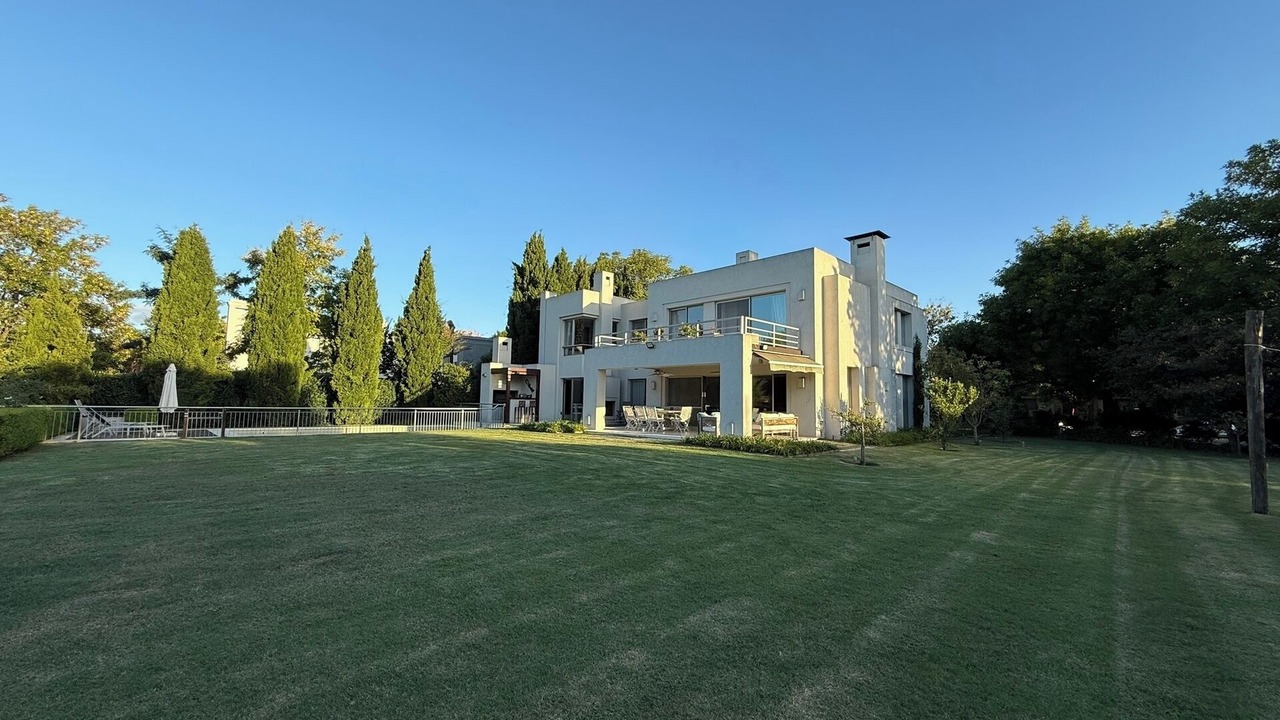 Photo of Outdoor in Manuel Alberti