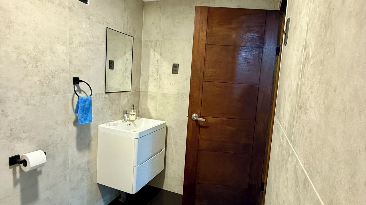 Photo of Bathroom in Caldera