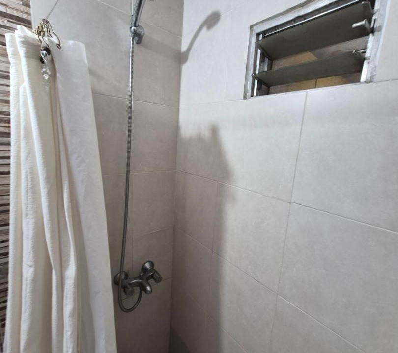 Photo of Bathroom in Barrio Los Pioneros