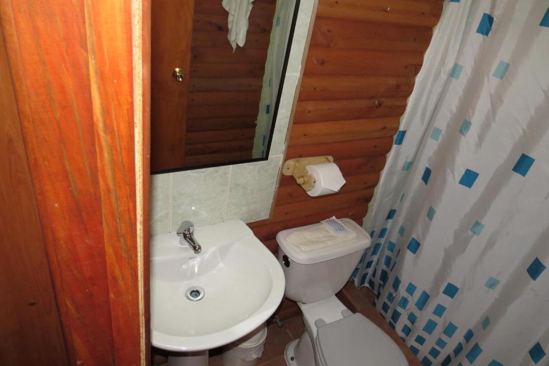 Photo of Bathroom in Pinto
