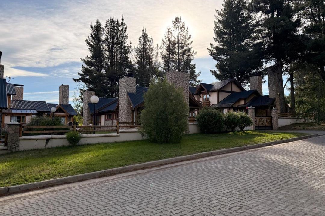 Photo of Others in Esquel