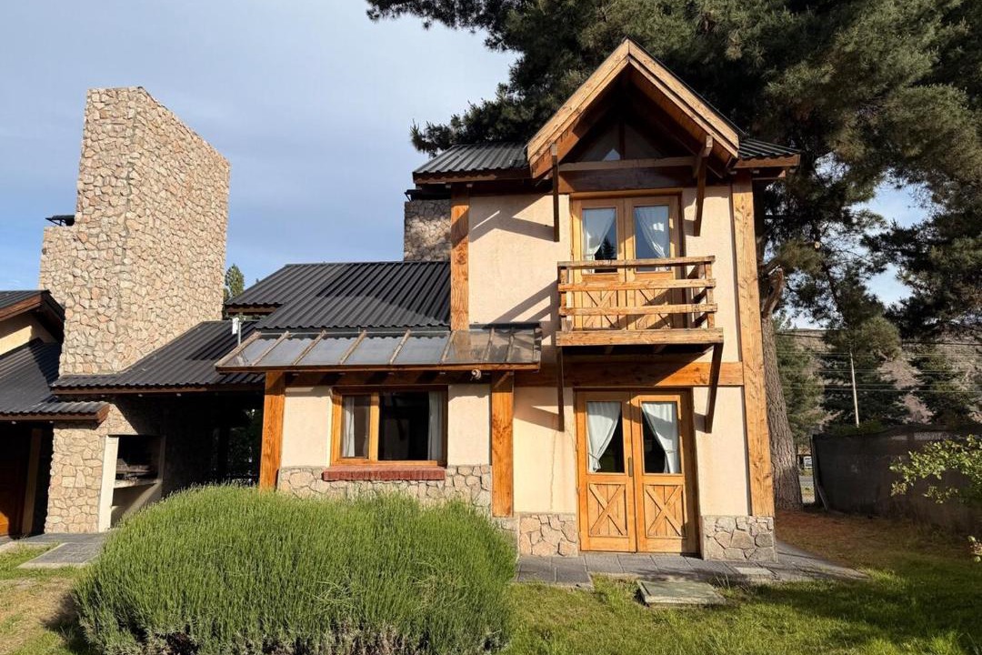 Photo of Others in Esquel