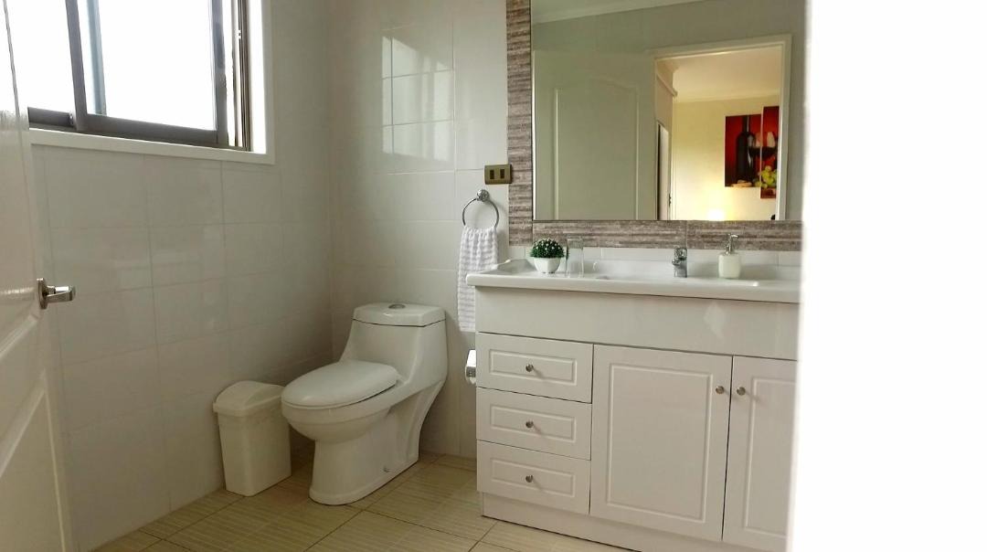 Photo of Bathroom in San Fernando