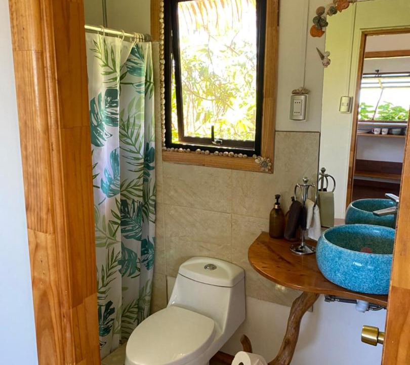 Photo of Bathroom in Hanga Roa