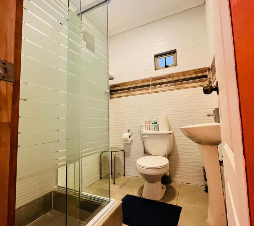 Photo of Bathroom in Isla de Maipo