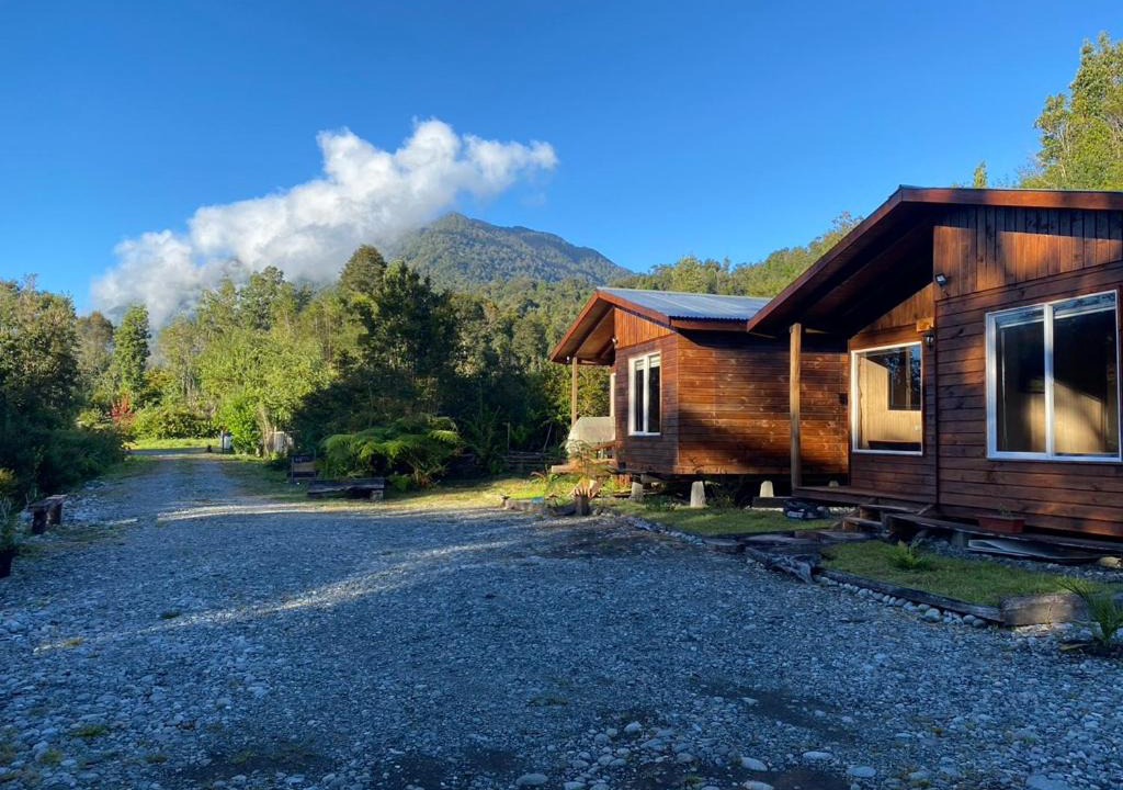 Photo of Buildings in Hornopiren National Park