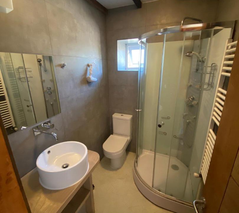 Photo of Bathroom in Angol